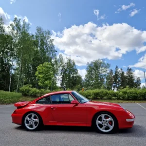 Porsche 993 Carrera S – sivukuva, syvä kiilto