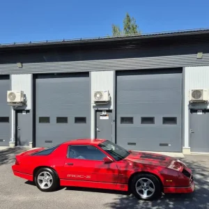 Chevrolet Camaro — IROC-Z-sivuprofiili, kiilto nostettu, helppo ylläpito